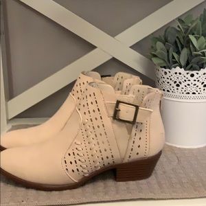 Boutique ankle booties, never worn